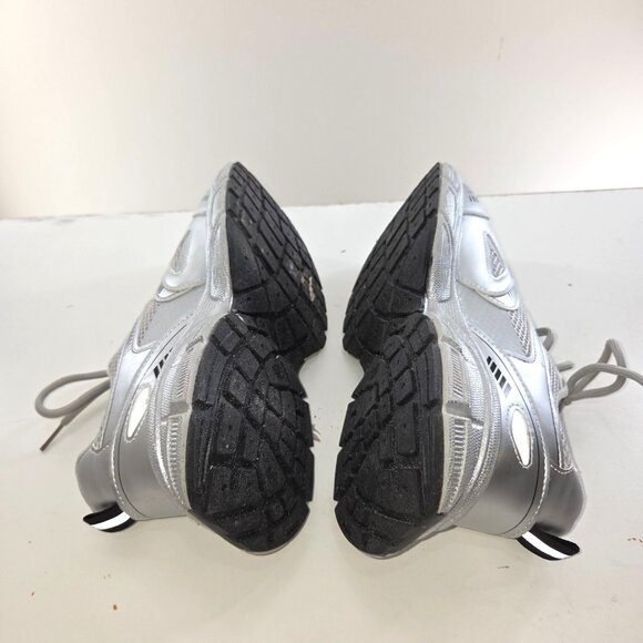 Madden Girl Women's Fashion Laceup Sneakers Silver Size 9.5 - Picture 6 of 8